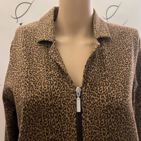 Kim Rogers Petites. Size PM. Animal Print Shancket Stretch. Zip up. B73 - Picture 2 of 5